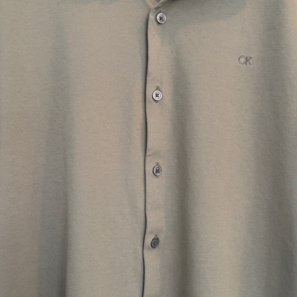 Calvin Klein Men's Casual Olive Green Button front Shirt Size Medium - Picture 4 of 6